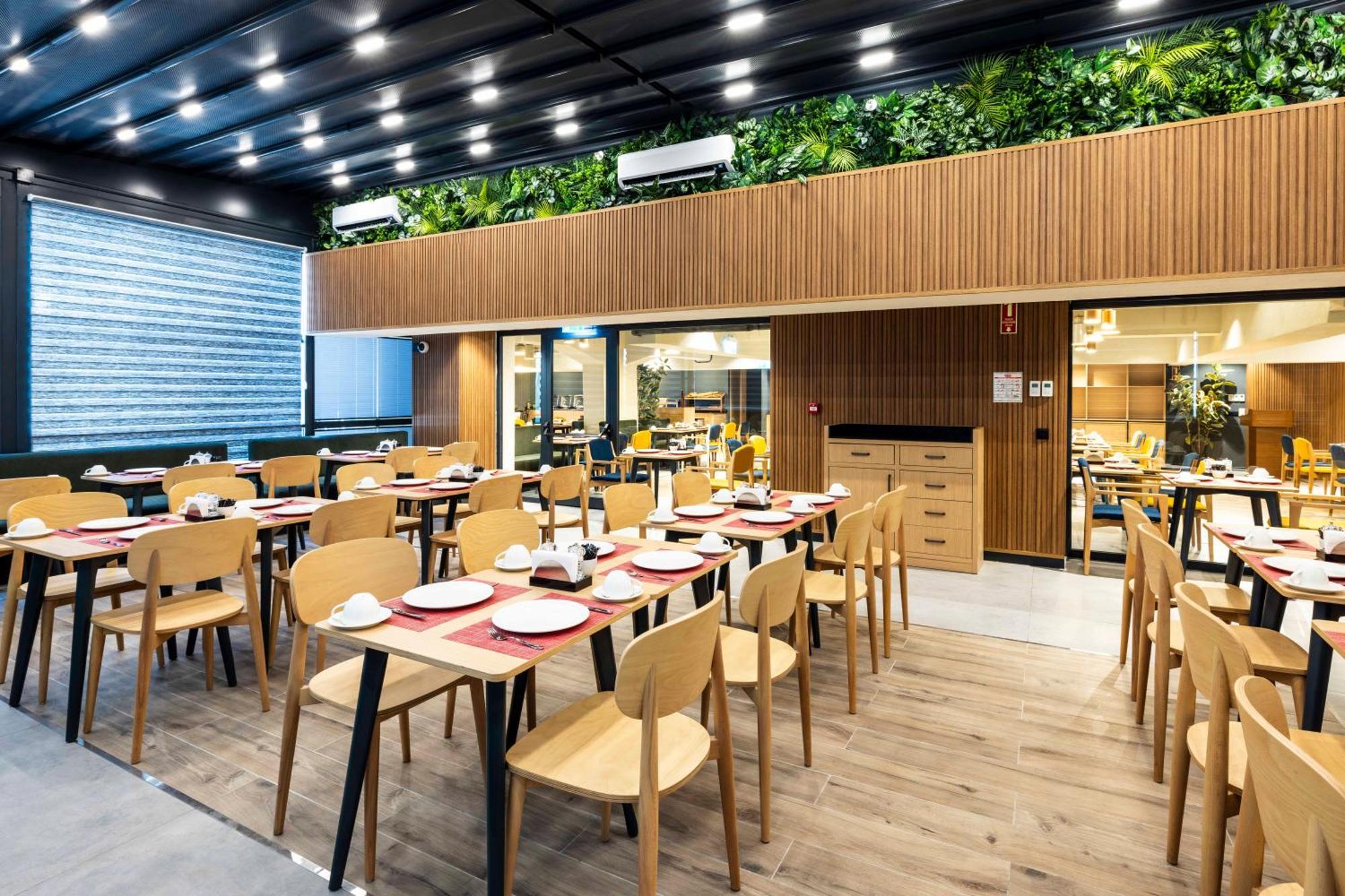 Hotel Ibis Istanbul Sisli Exterior foto
